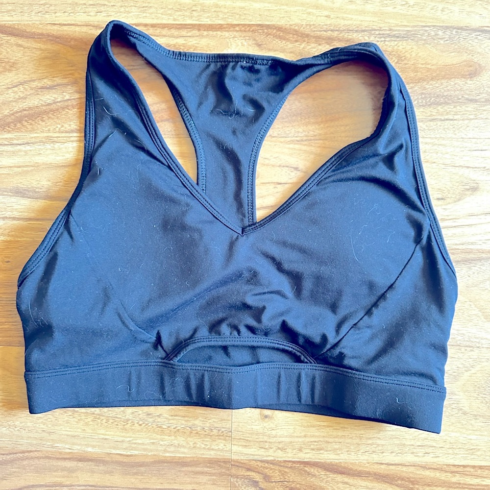 Black fabletics sports bra. Size large.